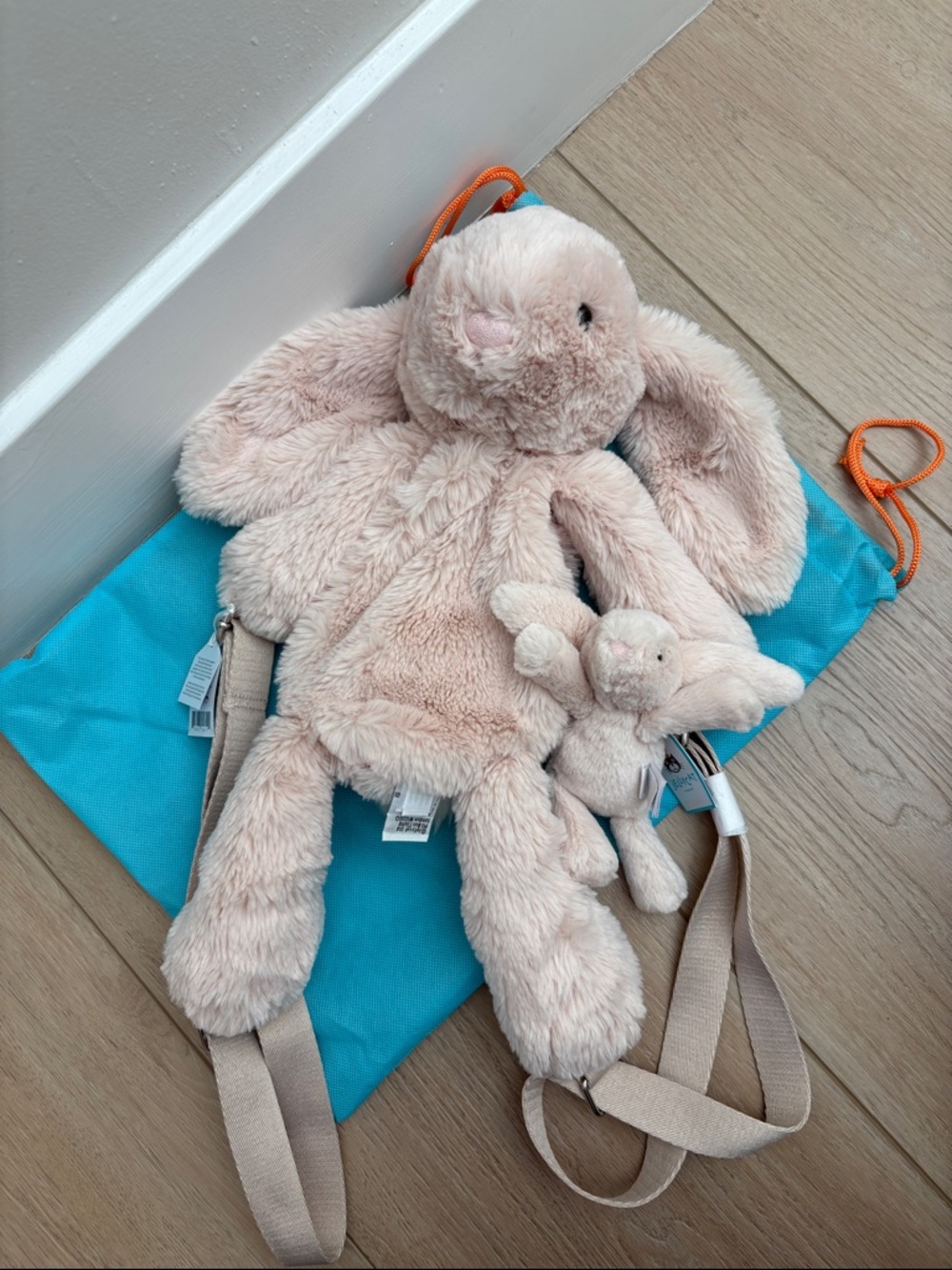 BNWT Jellycat I am Smudge Rabbit Backpack with Smudge Rabbit Bag Charm